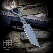 Load image into Gallery viewer, Halfbreed Blades Compact Clearance Knife &amp; Trainer Bundle CCK-02
