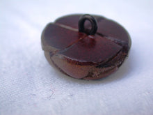 Load image into Gallery viewer, WW1 British Officers Leather Buttons
